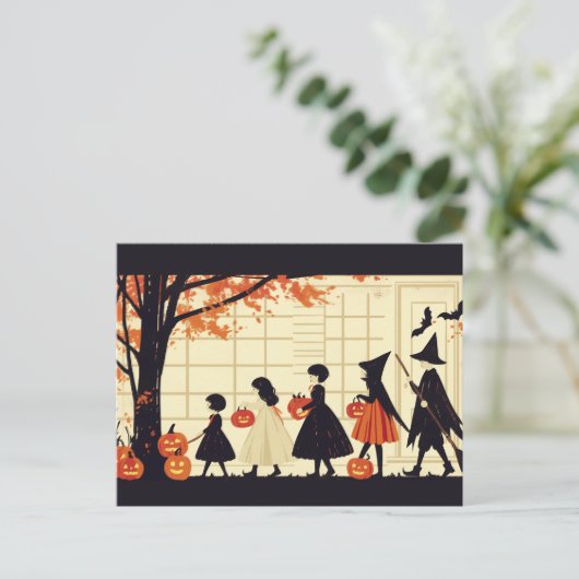 Children Trick or Treating on Halloween Night Feestdagenkaart (Staand voorkant)