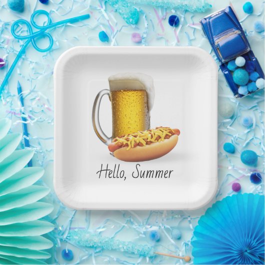 Chili Hot Dog en Bier Op Wit Papieren Bordje (Feest)
