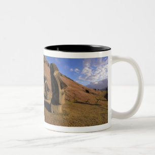 Chili, Paaseiland. Heuvel met Moai Tweekleurige Koffiemok