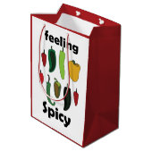 Chilipeper Voelt Spicy Fiesta Feest Medium Cadeauzakje (Achterkant Gekanteld)