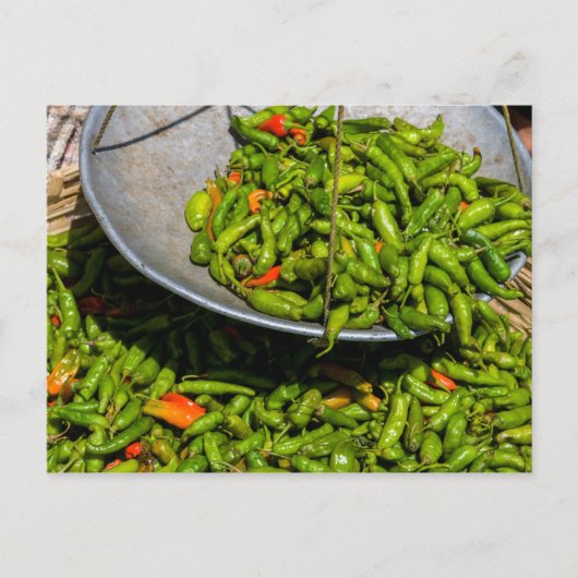Chili's te koop op de markt briefkaart (Voorkant)