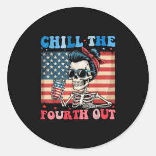 Chill de vierde uit grappig skelet 4 juli am ronde sticker
