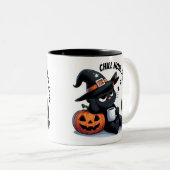 Chill Now - Trick Later Cat & Pumpkin | Halloween Tweekleurige Koffiemok (Voorkant rechts)