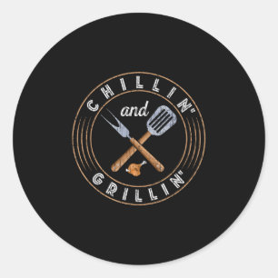 Chillin en Grillin Grappig Barbeque Gegrilde BBQ L Ronde Sticker