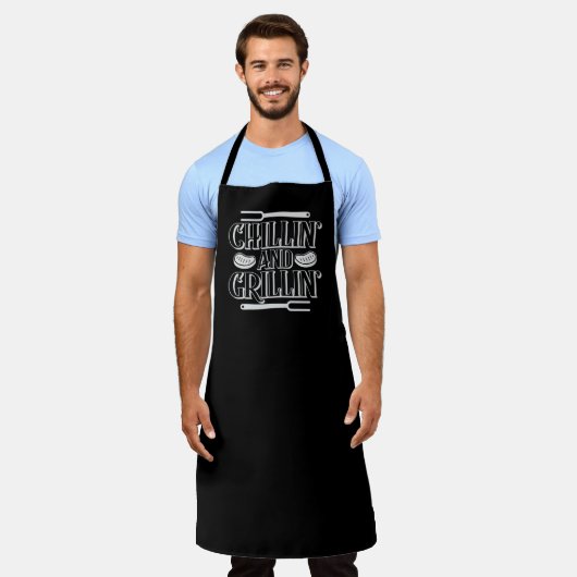 Chillin Grillin Large Black Apron Schort (Gedragen)