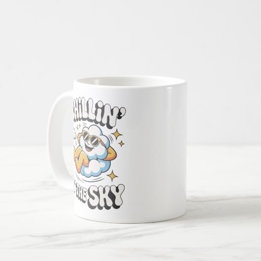 Chillin' in the Sky Cloud Graphic for Relaxing Koffiemok (Voorkant links)