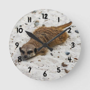 Chillin' Meerkat Clock Ronde Klok