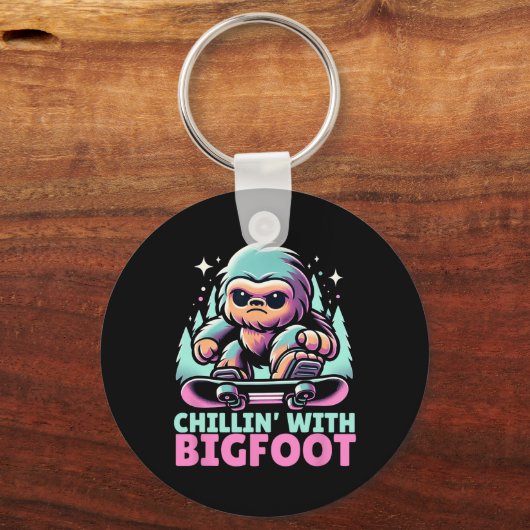 Chillin’ met Bigfoot Alpine Wintersport Snowboa Sleutelhanger (Voorkant)