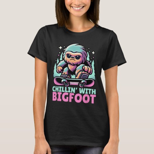 Chillin’ met Bigfoot Alpine Wintersport Snowboa T-shirt (Voorkant)