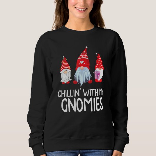 Chillin' met mijn Gnomies Funny Gnome Kerstpaj Trui (Voorkant)