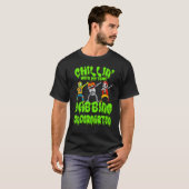 Chillin met mijn Zombie Pumpkin Skeleton Kindergar T-shirt (Voorkant volledig)