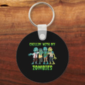 Chillin Met Mijn Zombies Halloween Boys Kinder Ple Sleutelhanger (Achterkant)