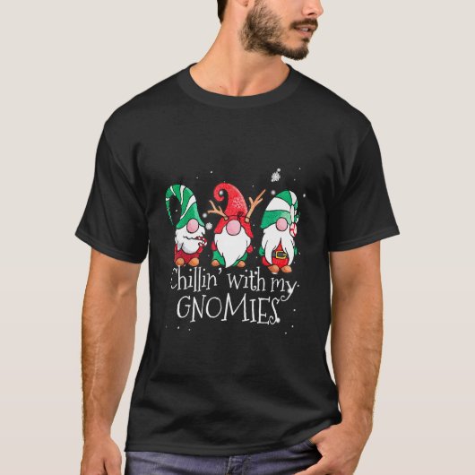 Chillin' With My Gnomies Garden Gnome Pajama T-shirt (Voorkant)