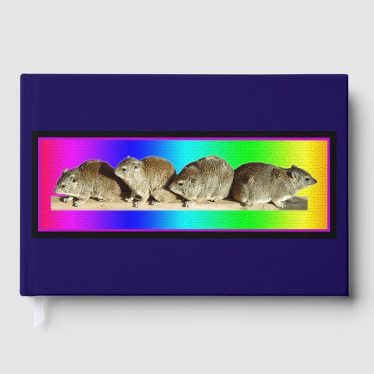Chilling African Hyrax Gastenboek (Voorkant)