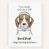 Chilling Beagle met Bubblegum Schattige Funny Dog Notitieboek (Voorkant)