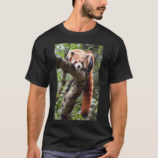 Chilling rode panda stijl t-shirt (Voorkant)