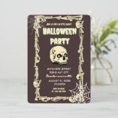 Chilling Skull Halloween Party Uitnodiging: Durf t Kaart (Staand voorkant)
