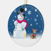 Chilly Chihuahua en Snowman Keramisch Ornament (Links)