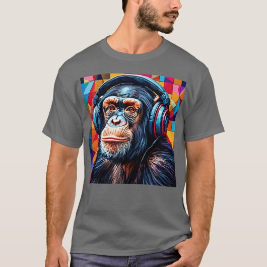 Chimpansee die koptelefoon draagt t-shirt (Voorkant)