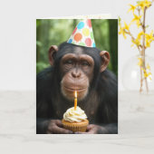 Chimpansee houdt verjaardagscupcake vast kaart (Gele Bloem)