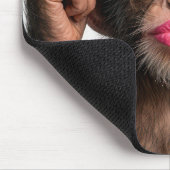 Chimpansee met roze lippenstift muismat (Hoek)