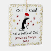Chin Chin en een fles Zin Funny Wine Cat Keramisch Ornament (Rechts)