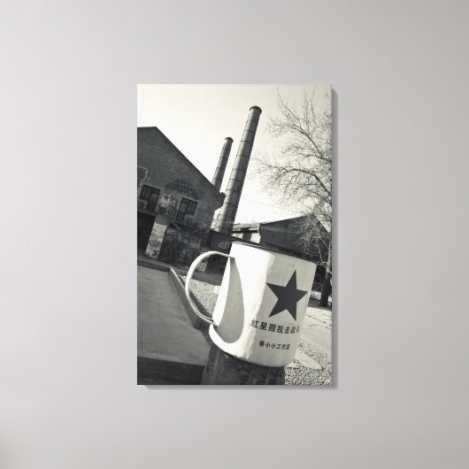 China, Beijing, district Chaoyang. Dashanzi 798 2 Canvas Afdruk (Voorkant)