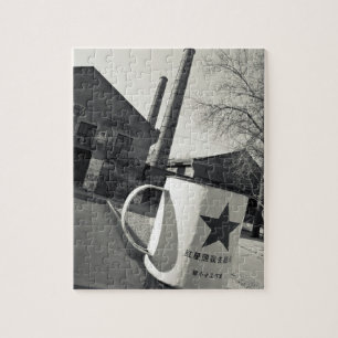 China, Beijing, district Chaoyang. Dashanzi 798 2 Legpuzzel