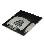 China, Peking, Chongwen District. Tempel van 2 Tegeltje (Zijkant)