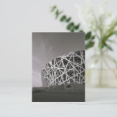 China, Peking. Nationaal Stadium, plaats voor de Briefkaart (Staand voorkant)