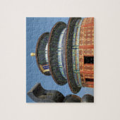 China, Peking, Tempel van de Hemel, Chinese urn in Legpuzzel (Verticaal)