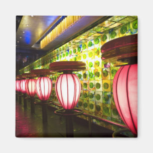 China, Shanghai. Bar in de Xin Tian Di bar Magneet
