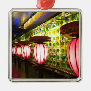 China, Shanghai. Bar in de Xin Tian Di bar Metalen Ornament