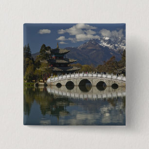 CHINA, Yunnan provincie, Lijiang. Lijiang Oud Vierkante Button 5,1 Cm