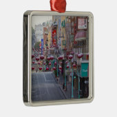 Chinatown op Grant Street in San Francisco. Metalen Ornament (Rechts)