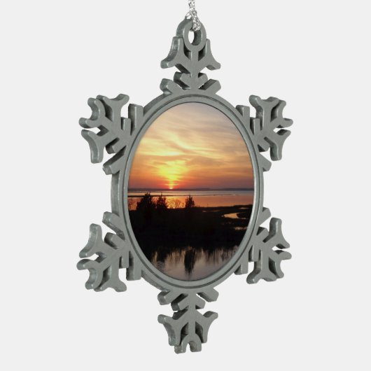 Chincoteague Sunset II Virginia Landschap Tin Sneeuwvlok Ornament (Links)