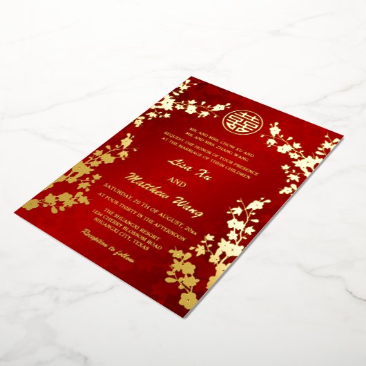 Chinees tweetalig | Red Cherry Blossom Bruiloft Folie Uitnodiging (Gedraaid)