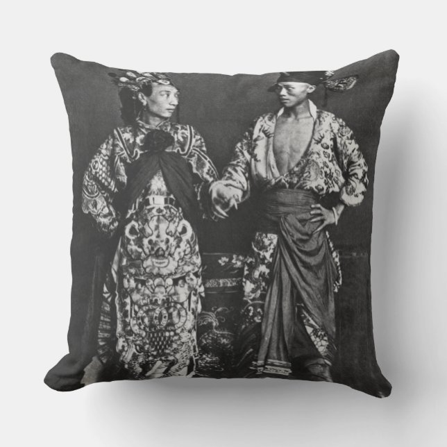 Chinese acteurs, c.1870 (foto) kussen (Voorkant)