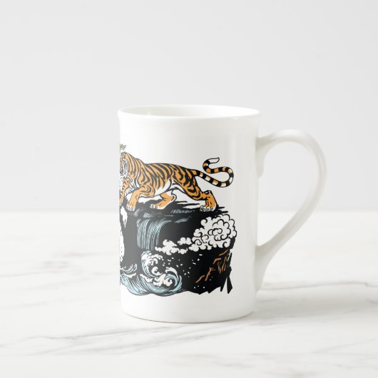 Chinese draak tegen tijgerbotchina mok (Rechts)