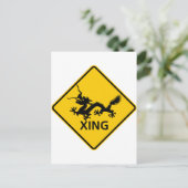Chinese Dragon Crossing Highway Sign Briefkaart (Staand voorkant)