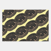 Chinese dumplings op inpakpapier vel (Voorkant)