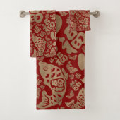 Chinese Lucky Symbols en Koi Fish - Red en Gold Bad Handdoek (Insitu)