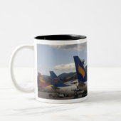 Chinese straalvliegtuigen voor huishoudelijk gebru tweekleurige koffiemok (Links)