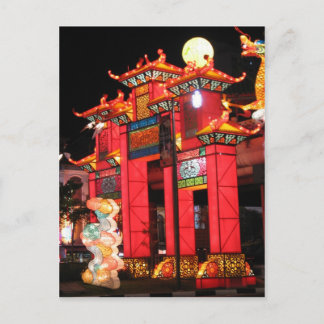 Chinese tempel in Singapore 's nachts Briefkaart
