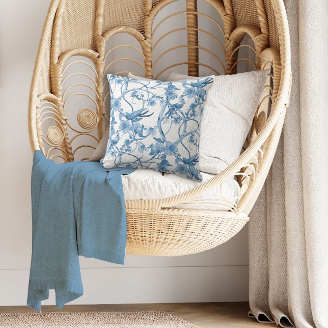 Chinoiserie Blue en White Birds Floral in Foliage Kussen (Creator heeft geüpload)