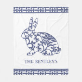 Chinoiserie Bunny Rabbit Fleece Blanket (Voorkant)