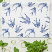 Chinoiserie Chic Bird Swallows Blue n White Mosaic Theedoek (Gevouwen)