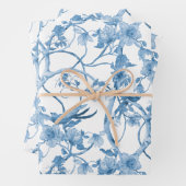 Chinoiserie Floral Bird Dusty Blue White ontlepage Inpakpapier Vel (In situ)