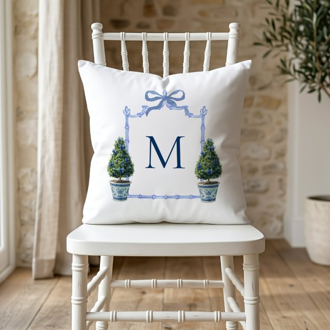 Chinoiserie Topiaire Monogram Crest Kussen (Topiary Crest Monogram Pillow)