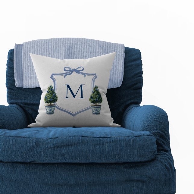 Chinoiserie Topiary Monogram Crest Kussen (Topiary Tree Monogram Crest Pillow)